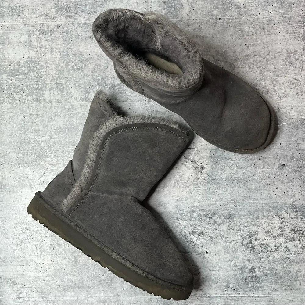 UGG Classic Short Fluff High Low 7